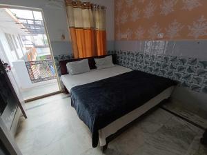 Hotel O Home Shri Hari Lodge Homestay