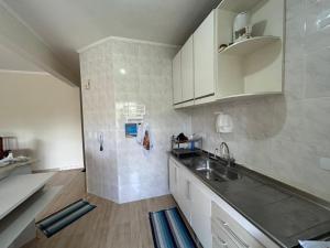 Um refugio tranquilo e famíliar , 100m da praia