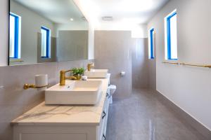 Carpe Mykonos - BRAND NEW HOME - bushland retreat