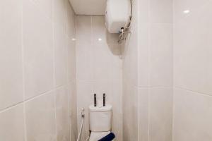 Nice and Fancy Studio Apartment at Serpong Garden By Travelio