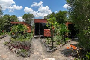 Punda Milias Lodge