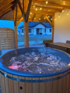 Dworek pod Krzyżtoporem Ujazd Agroturystyka- pokoje do wynajęcia