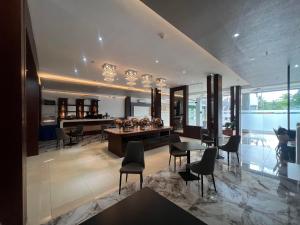 Dreamweavers Hotel by RedDoorz