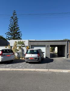 Coastal House - 2BR and Self catering