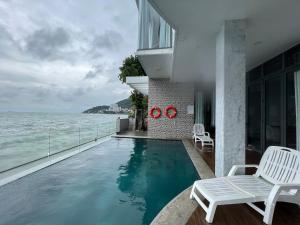 Nancy thuy tien seaview condotel 1