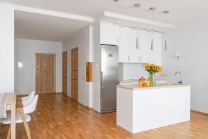 Bright 1 BDR apartment in Vivid Paupys by URBAN RENT