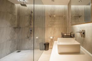 Bluepoint by Villacarte