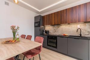 APARTAMENTY MIERZEJA STEGNA PARK II - Premium, 500 m od plaży, Bezpłatny Meleks