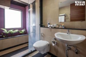 StayVista at Hideaway to Heaven - Lawn & Bonfire