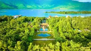 Lang Co Beach Resort - Bạch Mã