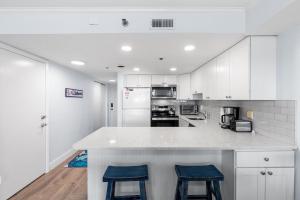 Sandpiper Dunes 702 Direct Oceanfront