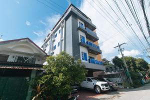 RedDoorz at Casa Barcelona Condotel