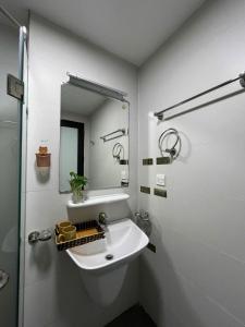 Dcapital 1 BED apt near National Convention Center