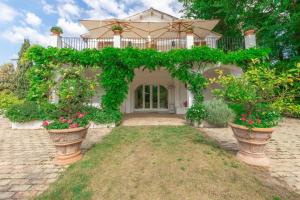 Italian Experience- Villa La Picena