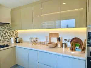 Luxury 3 bedrooms in the heart of the city