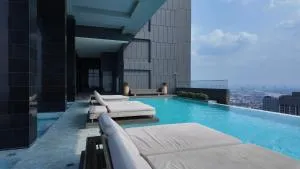 Luxury Riverside Private Condo Bangkok North Area - Ban Tha It (1)