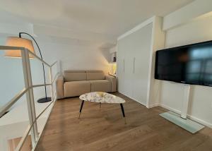 Maya Atelier Milano Apartment