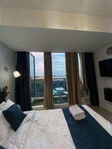 Yumi Azure Staycation