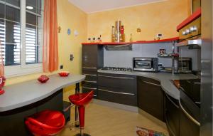 2 Bedroom Awesome Apartment In Avola
