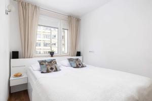 Jasny i Przytulny Apartament Blisko Krupówek by Noclegi Renters