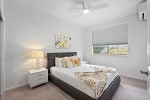 # Marbella Lane-Elegant 3BR Getaway with Superb Views