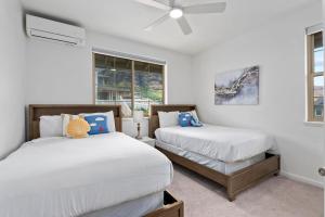 # Marbella Lane-Elegant 3BR Getaway with Superb Views