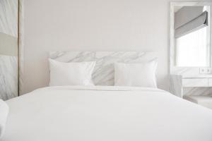 Modern Look and Comfy Studio Citra Living Apartment By Travelio