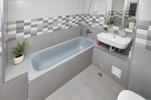 Marcos Apartments - self check-in