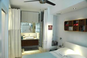 Agapi Julia Demiliano artist design island house