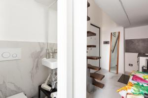 GuestHost - Studio APT with WIFI & AC- Milano Calvairate