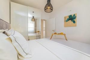 4-star, Terrace 16m2 & SeaView,4min walk to beach, 2 private parking spaces