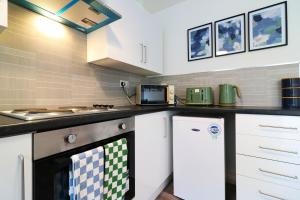 Signature - Thorn House