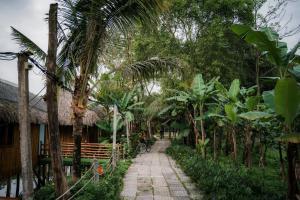 Khu Sinh Thái Rừng Hà Gia