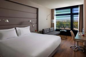 Superior Double or Twin Room New Style room in NH Sevilla Plaza de Armas