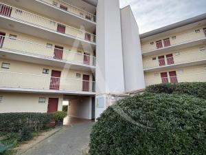 Studio cabine avec parking, face a la mer