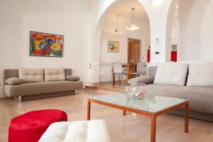 Beachfront Brela Apartments Ljubica