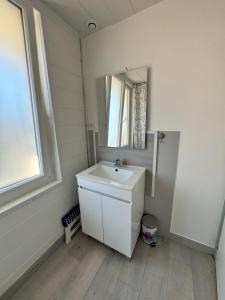 Appartements Appartement 55 m2 - 2 chambres - avec vue mer : photos des chambres