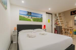 Little Havana Apartment by Wonderful Italy