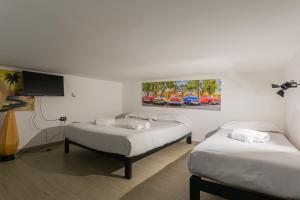 Little Havana Apartment by Wonderful Italy