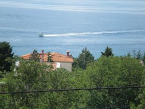 TOMISLAV NV 8 pax - Apartment with sea view