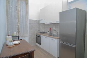 Minimal e funzionale soggiorno vicino al Vaticano