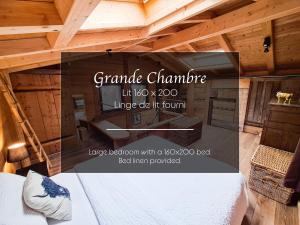 Chalets Le Noisetier - Mini Chalet 2 pers - 2min la Clusaz - AravisTour : photos des chambres