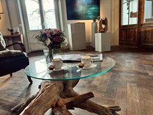 Art Residence, Beat Schild