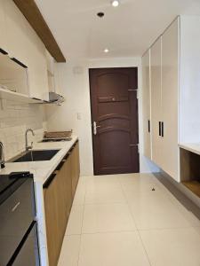 Cozy Studio Unit Near Mines View