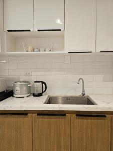 Cozy Studio Unit Near Mines View