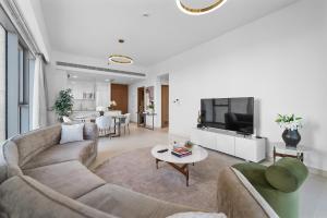 Magnificent - New 1BR in Canal Front Residences