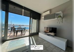 DOMuum Holidays - POSIT MAR