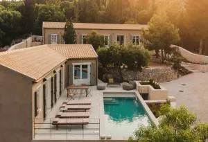 F Topia Villas - Kacaráta