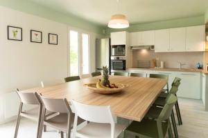 Le Mayflower 2 à 14 p A 500M DU ZOO!! avec piscine