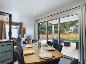 Joli chalet pour 6, piscine chauffée à lannée